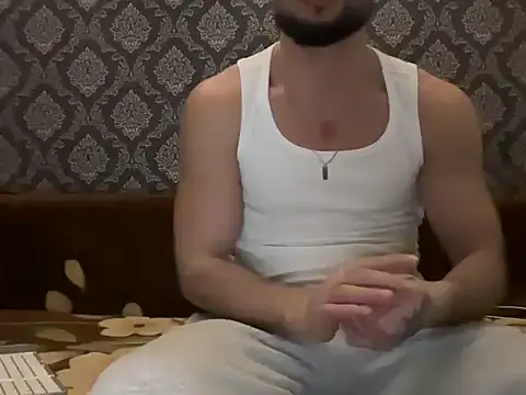 Snapshot of GitanoBoy chatting on November 26, 2025, 4:40 pm GitanoBoy online show from November 26, 2025, 4:40 pm