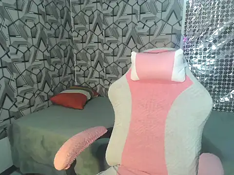 Janeliciousexoxo online show from February 25, 2026, 5:24 pm