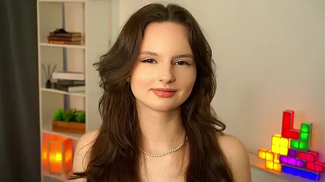 AlonaBackers online show from October 25, 2025, 10:03 am