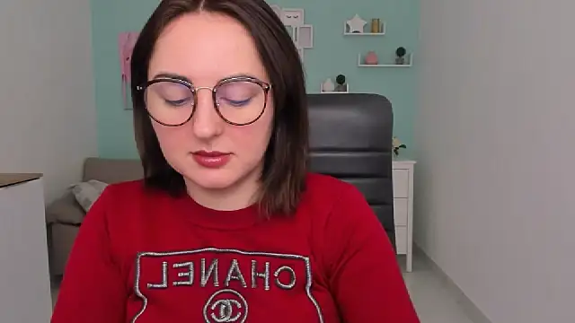 NoraSimons online show from March 13, 2026, 5:34 am