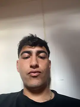 Gduende7 online show from November 28, 2025, 8:42 pm