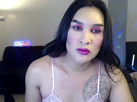 Snapshot of KeraMitenaa chatting on May 12, 2026, 9:37 am KeraMitenaa online show from May 12, 2026, 9:37 am