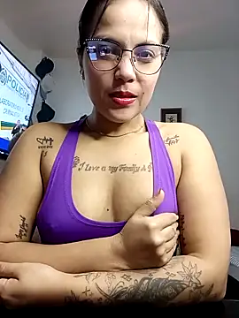 tattyHot95 online show from March 12, 2026, 6:23 pm