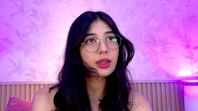 AdelineJhones online show from November 8, 2025, 2:09 pm