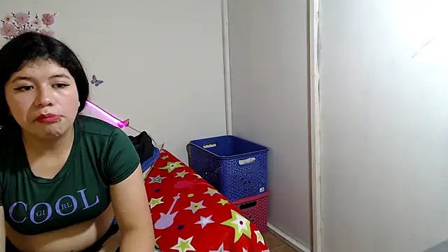 Snapshot of BRYXS1 chatting on November 13, 2025, 7:29 pm BRYXS1 online show from November 13, 2025, 7:29 pm