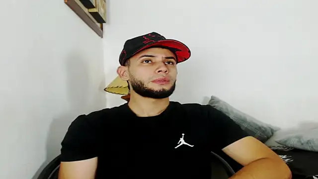 Maxcole 07 online show from October 31, 2025, 2:57 pm