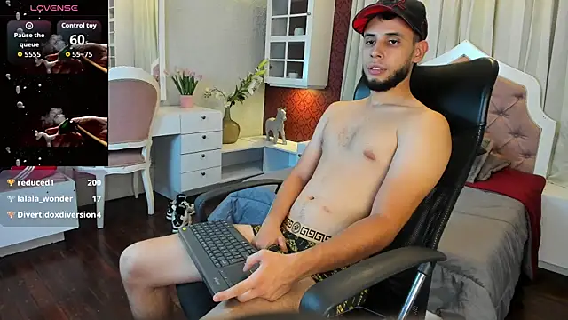 Maxcole 07 online show from December 13, 2025, 8:04 pm