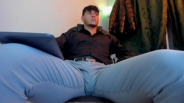 MagicMike007 online show from November 12, 2025, 3:43 am