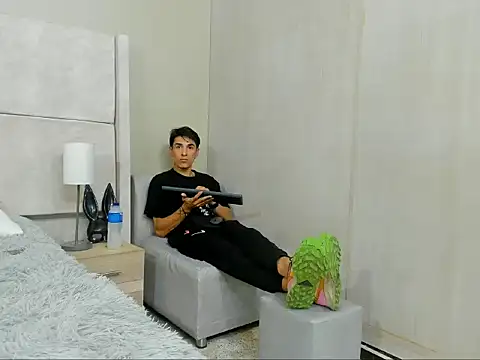 jupiter 333 online show from December 3, 2025, 5:01 pm