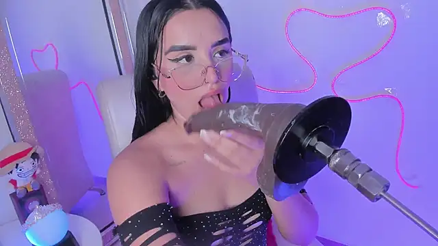 laana foxx online show from March 5, 2026, 1:13 am