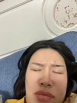 yoyou666 online show from November 20, 2025, 2:07 pm