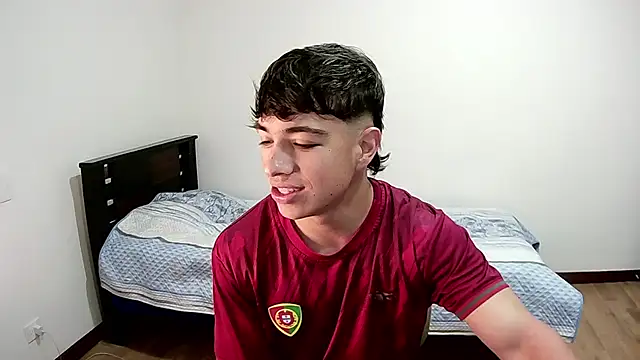 Snapshot of JUSTIN_JHONS chatting on November 7, 2025, 3:44 am JUSTIN JHONS online show from November 7, 2025, 3:44 am