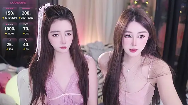 Snapshot of Follyise chatting on January 11, 2026, 5:47 am Follyise online show from January 11, 2026, 5:47 am