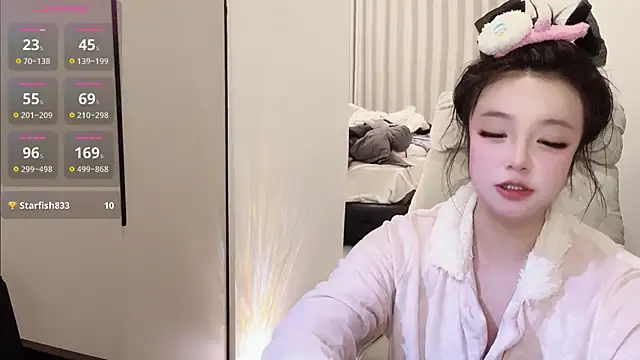 Snapshot of Follyise chatting on December 21, 2025, 3:14 pm Follyise online show from December 21, 2025, 3:14 pm