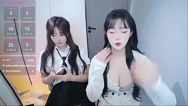 Snapshot of Follyise chatting on November 29, 2025, 2:39 pm Follyise online show from November 29, 2025, 2:39 pm