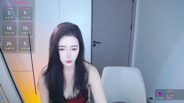 Snapshot of Follyise chatting on February 5, 2026, 6:42 am Follyise online show from February 5, 2026, 6:42 am