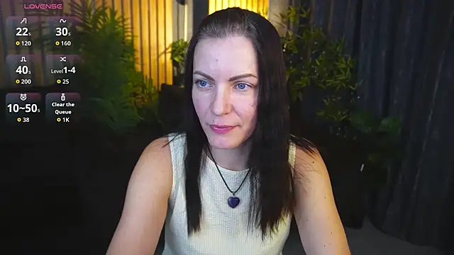 SofieMoons online show from October 29, 2025, 2:05 pm