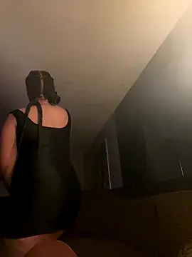 Snapshot of CreammieDelite chatting on October 30, 2025, 7:28 am CreammieDelite online show from October 30, 2025, 7:28 am