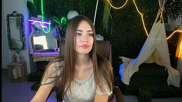 lollyrais online show from November 10, 2025, 1:16 pm