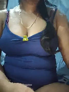 Snapshot of Ezabelljohn chatting on July 7, 2026, 8:56 pm Ezabelljohn online show from July 7, 2026, 8:56 pm