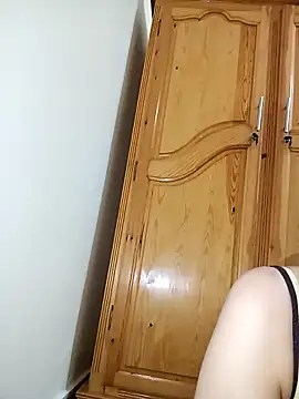 indilasixeey online show from March 14, 2026, 1:11 am