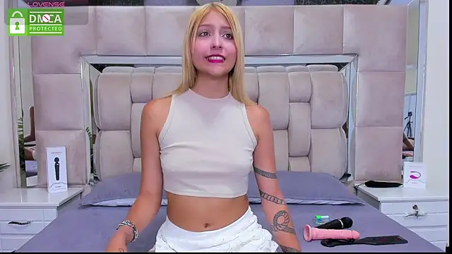 Snapshot of daniiela_beteche777 chatting on November 13, 2025, 12:31 pm daniiela beteche777 online show from November 13, 2025, 12:31 pm