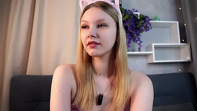 ElissaGlod online show from February 21, 2026, 11:12 am