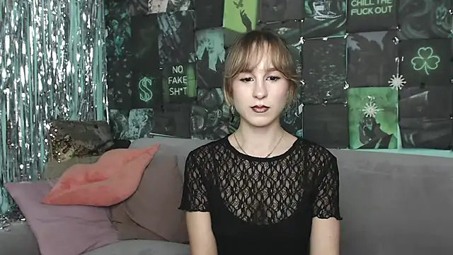 AlishaKellyi online show from October 26, 2025, 5:41 am