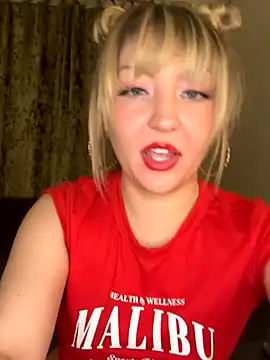 Snapshot of assstrogirl chatting on November 25, 2025, 10:04 am assstrogirl online show from November 25, 2025, 10:04 am