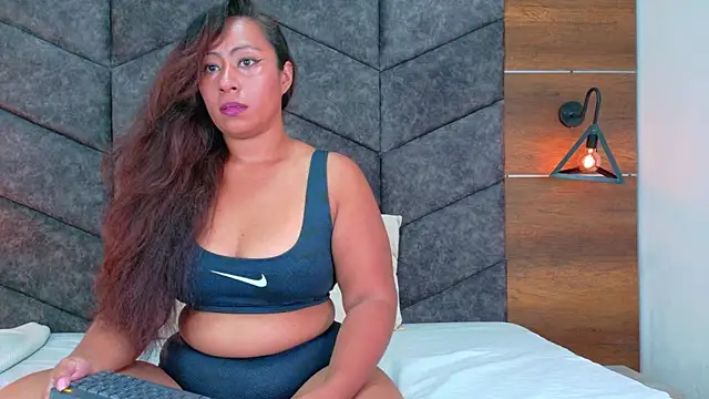 SeleneGibson   online show from February 13, 2026, 7:25 pm