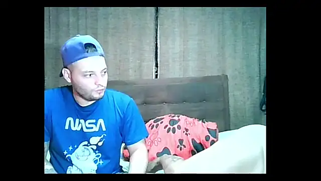 Bonnie and wizkhal online show from October 27, 2025, 12:17 pm