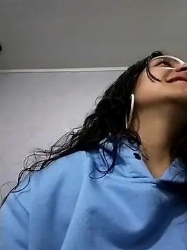 Emmy Palacios online show from January 10, 2026, 11:38 am