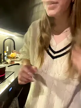 elliepixie online show from December 20, 2025, 1:41 am