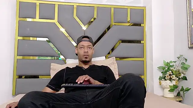 Neytanmalcon online show from December 4, 2025, 4:17 pm