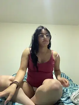 Sophiahilt0n  online show from October 29, 2025, 12:48 pm