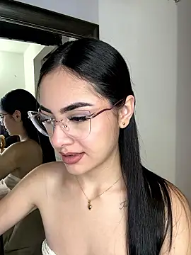 IslaCole online show from January 9, 2026, 12:17 am