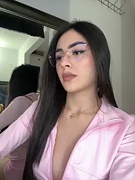 IslaCole online show from February 4, 2026, 11:11 pm