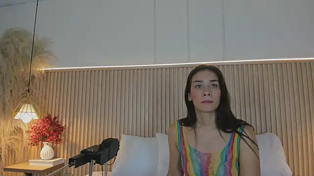 Snapshot of NahimiThompson chatting on July 9, 2026, 7:35 pm NahimiThompson online show from July 9, 2026, 7:35 pm