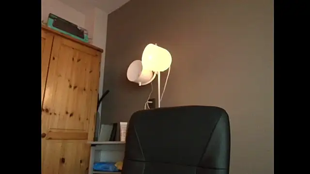 Erick Taylor3 online show from December 14, 2025, 8:14 pm