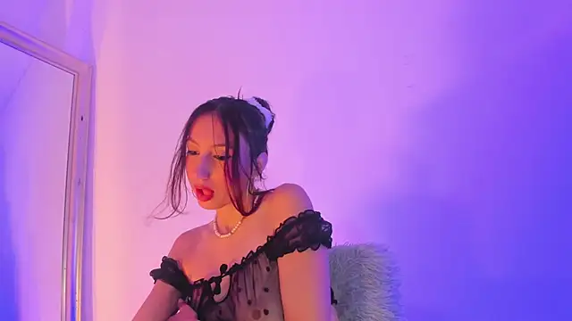 lily ross1 online show from November 5, 2025, 1:58 pm