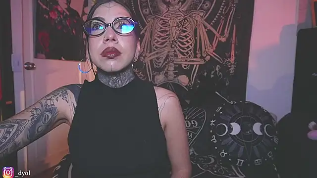 Dalia Vorhees online show from January 17, 2026, 2:04 am