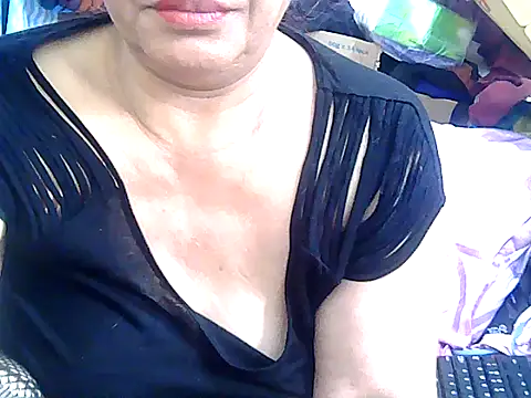 Snapshot of Sweetpinay_mature chatting on July 14, 2026, 1:38 am Sweetpinay mature online show from July 14, 2026, 1:38 am