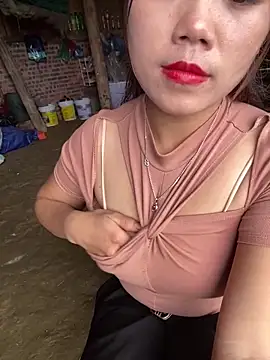 nachi-baby online show from November 10, 2025, 8:19 am