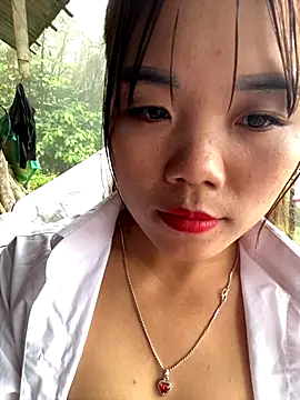 nachi-baby online show from November 8, 2025, 1:09 am