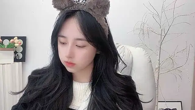 Love-hanzaizai718 online show from November 22, 2025, 1:21 pm