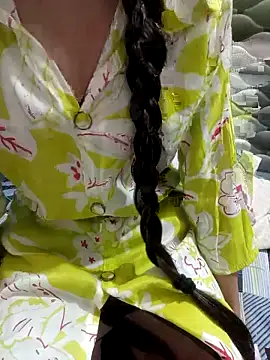 Amisha Lovely online show from December 5, 2025, 6:01 am