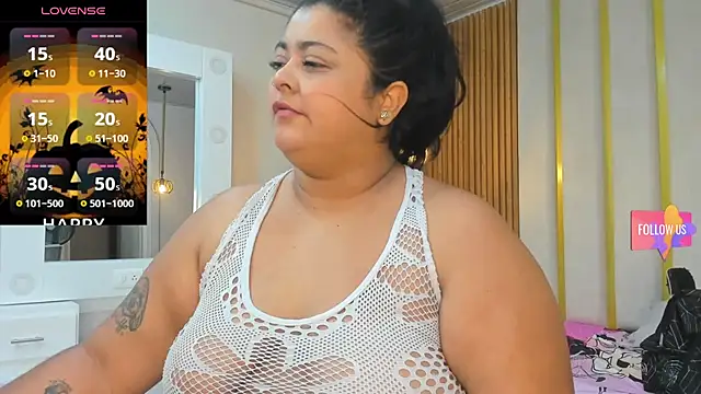 Hanna curvy  online show from October 26, 2025, 10:48 am