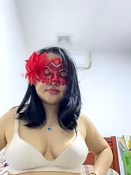 Snapshot of Lona_Thien chatting on October 26, 2025, 5:35 pm Lona Thien online show from October 26, 2025, 5:35 pm