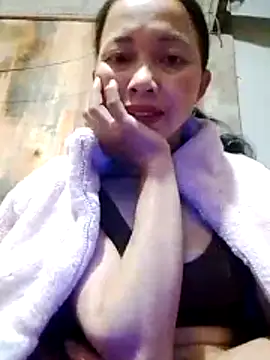 Snapshot of TRIEUTRIEU20 chatting on November 4, 2025, 2:21 pm TRIEUTRIEU20 online show from November 4, 2025, 2:21 pm