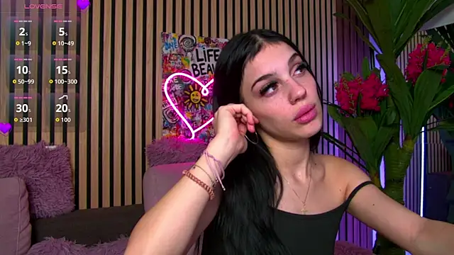 Snapshot of MirunaHaze chatting on January 17, 2026, 5:00 am MirunaHaze online show from January 17, 2026, 5:00 am